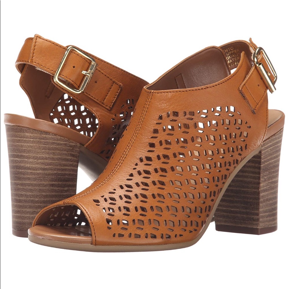 NEW Bella Vita “Trento” Women’s Sandals